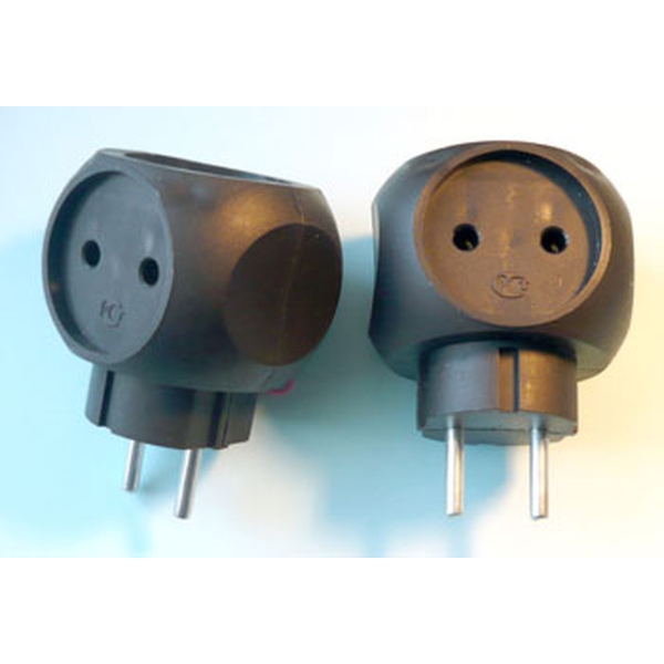 Тройник сетевой круглый 16А черный